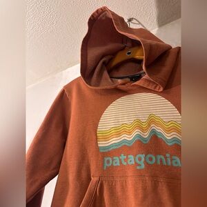 PATAGONIA Kids' Graphic Hoody Sweatshirt - Ridge Rise Moonlight: Burl Red size M